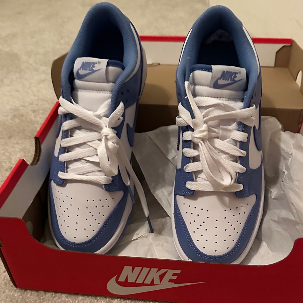 Nike Kids Sneakers in Blue and White